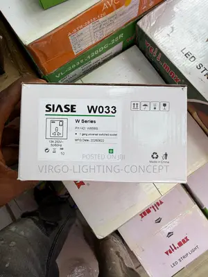 SIASE 1-Gang Universal Switched Socket
