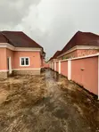 3 Bedroom Bungalow Mai Zaman Kanta a Kubwa Don Siyawa - 3