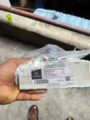 Tace Man Jirgin Gear na Mercedes-Benz ML350 (2012)