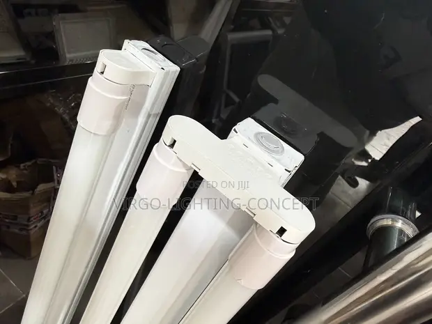 T8 LED Fluorescent Tube Light Fitting - 1