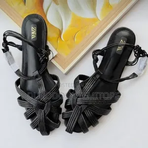 Zara Chic Snandal - Black Leather