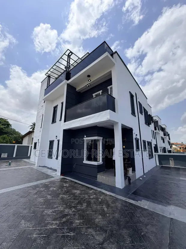 5 Bedroom Duplex for Sale in Old Bodija, Ibadan - 1
