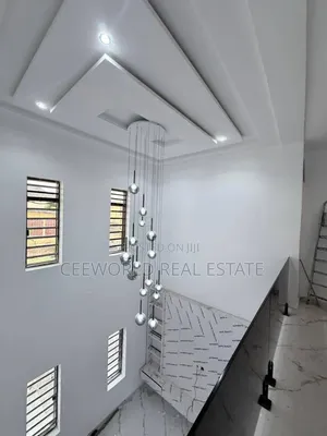 5 Bedroom Duplex Don Sayarwa a Old Bodija, Ibadan