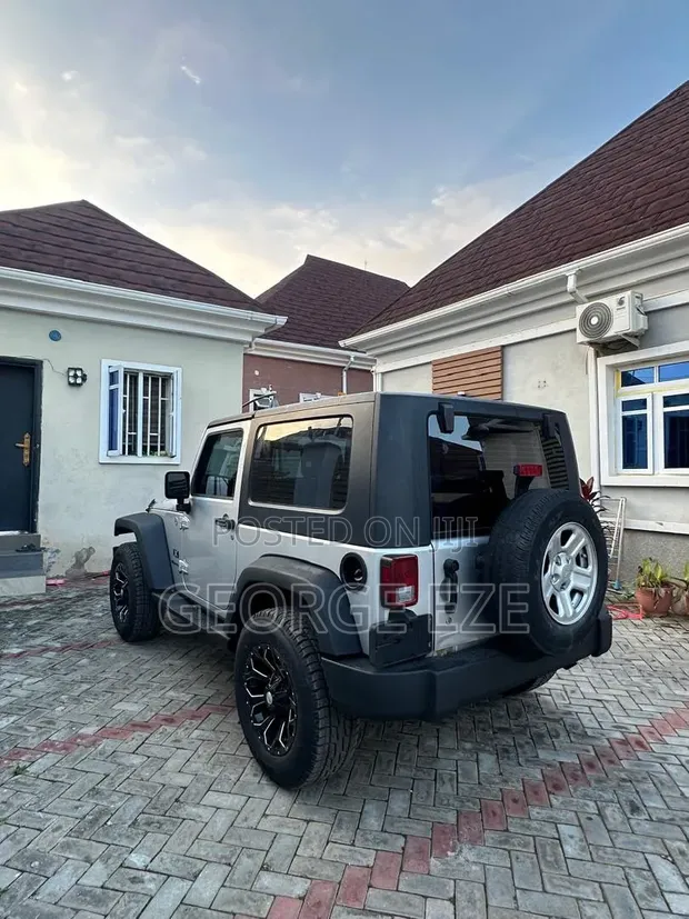 Jeep Wrangler 4.0 Rubicon 2009 Silver - 1