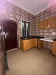 Gidan haya mai dakuna 2 da kayan daki a Ikota - 3