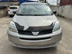 2007 Toyota Sienna LE 4WD Silver