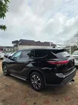 2022 Toyota Highlander Limited Edition - 3