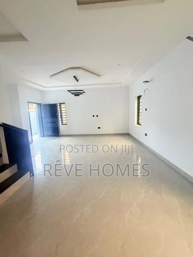 4 Bedroom Duplex with BQ in Magodo GRA Phase 1, Lagos - 1