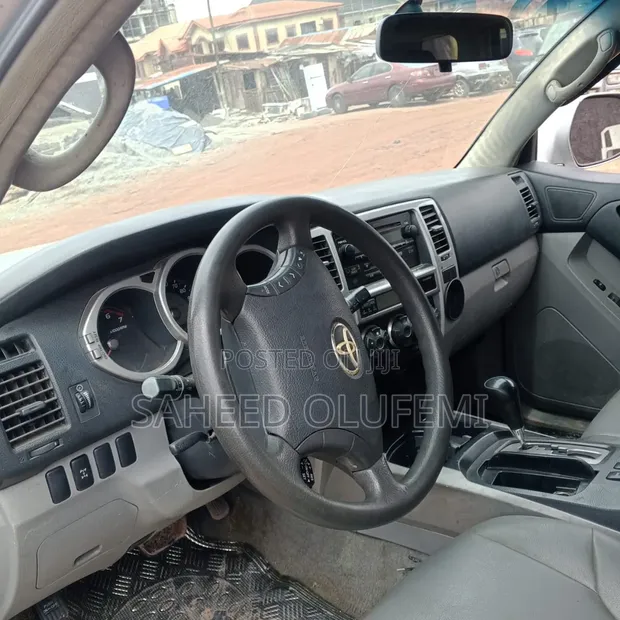 Toyota 4Runner 4.7 2003 Silver - 1