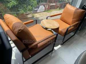 Kujerar Balcony Ta Mutum Daya Ta Fata