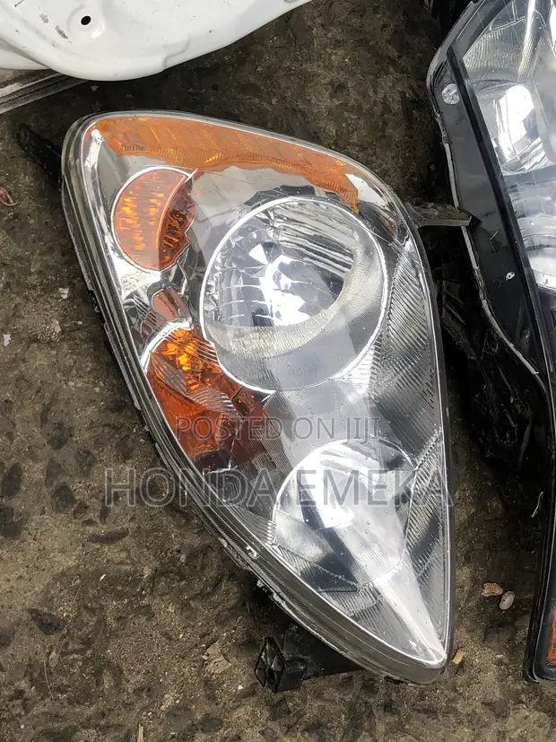 Honda CR-V Headlight 2005-2006 - 1