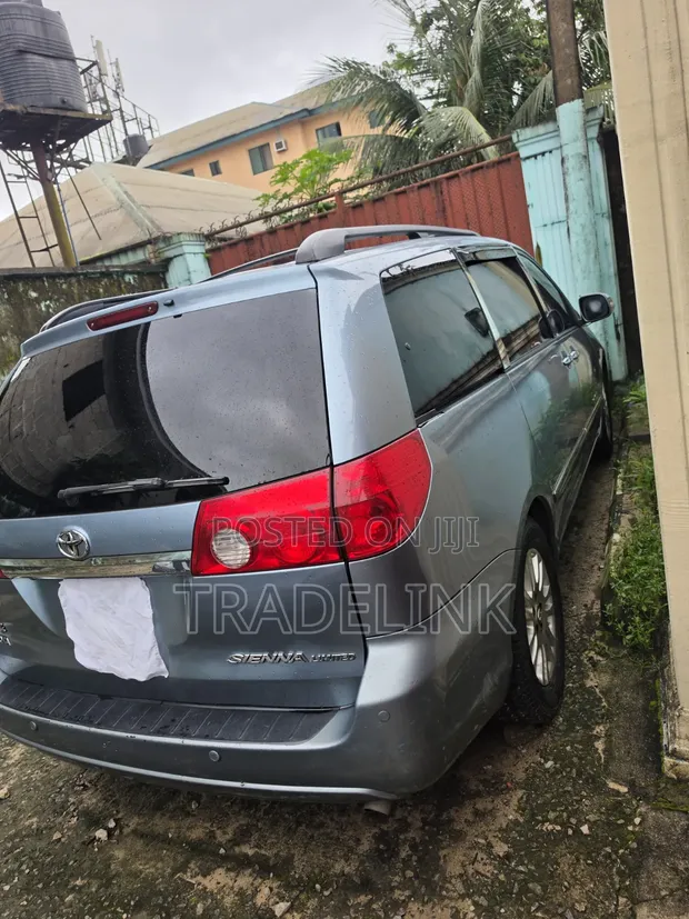 Toyota Sienna Limited 2007 - 1