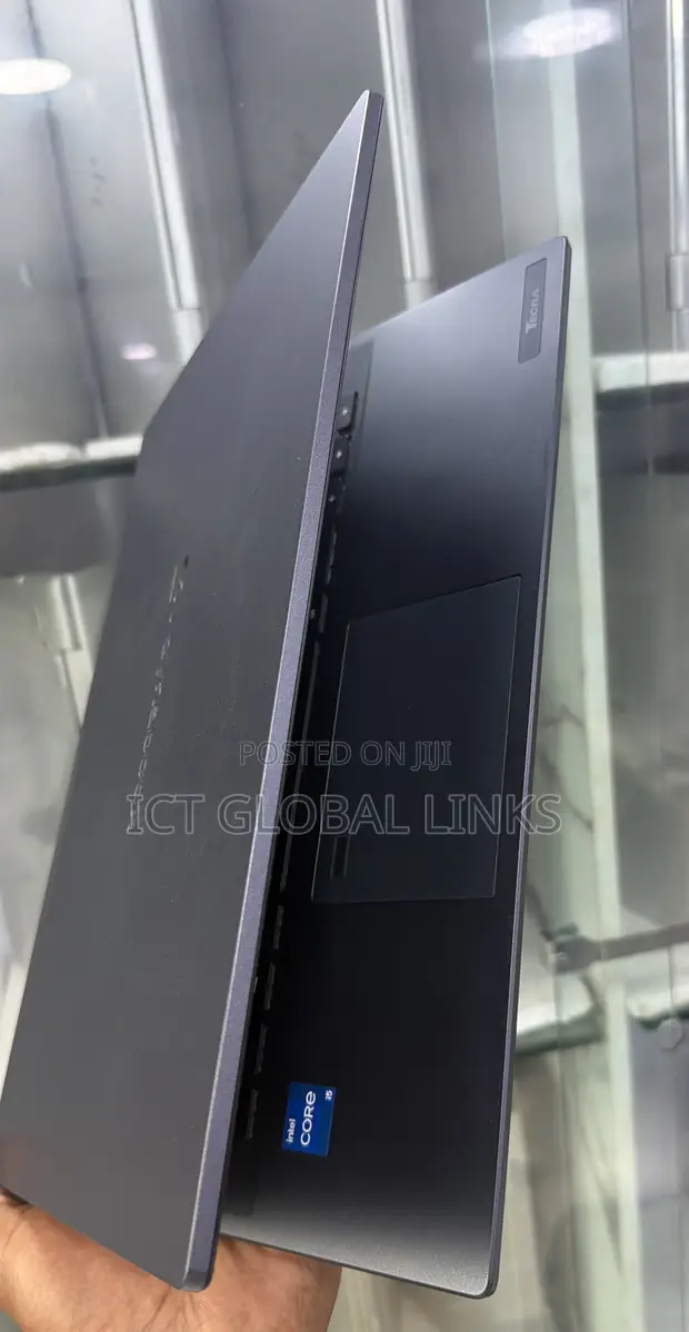 Dynabook Tecra A40-J Laptop: 8GB RAM, 256GB SSD, Intel Core i5 - 1