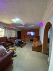 3-Bedroom Bungalow with 3 Shops in Unity Estate, Akobo - 3
