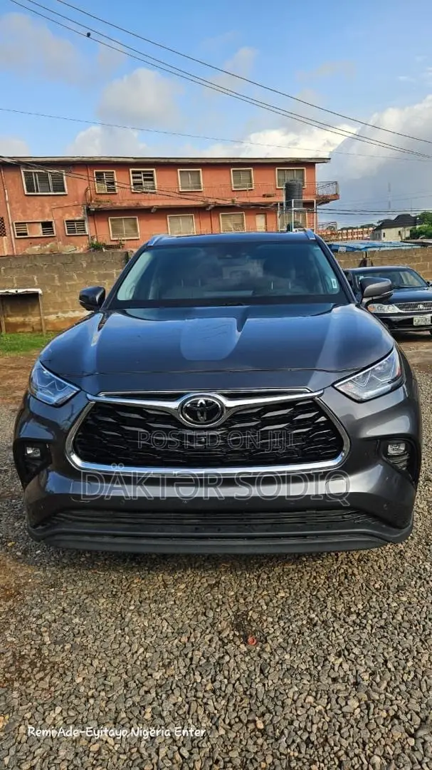 2022 Toyota Highlander Gray - 1