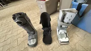 Orthopedic Moon Boot / Aircast Walking Boot