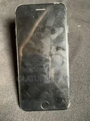 Apple iPhone 7 32GB Baki