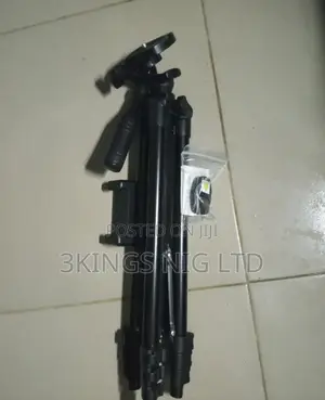 Tripod Wayar Hannu Mai Girman Inci 51 Tare da Remote
