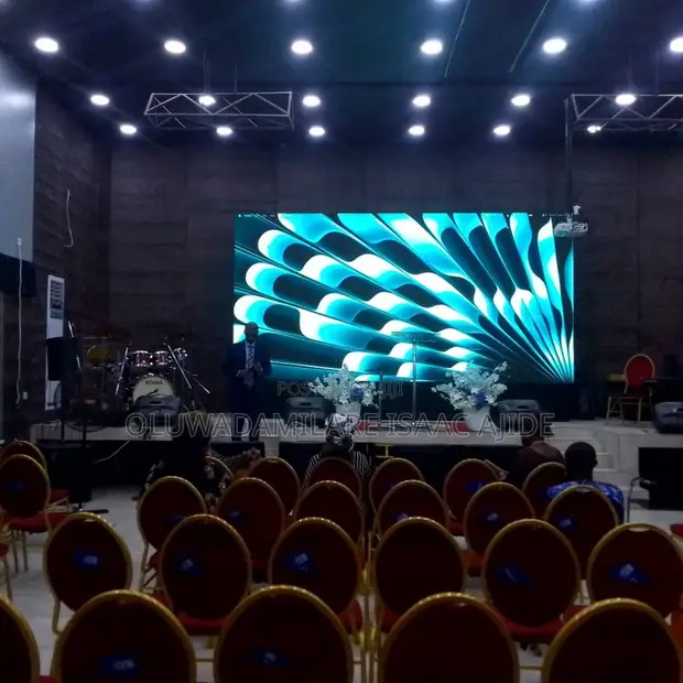 RCCG Calvary Assembly Stage LED Screen Sayarwa/Renta - 1
