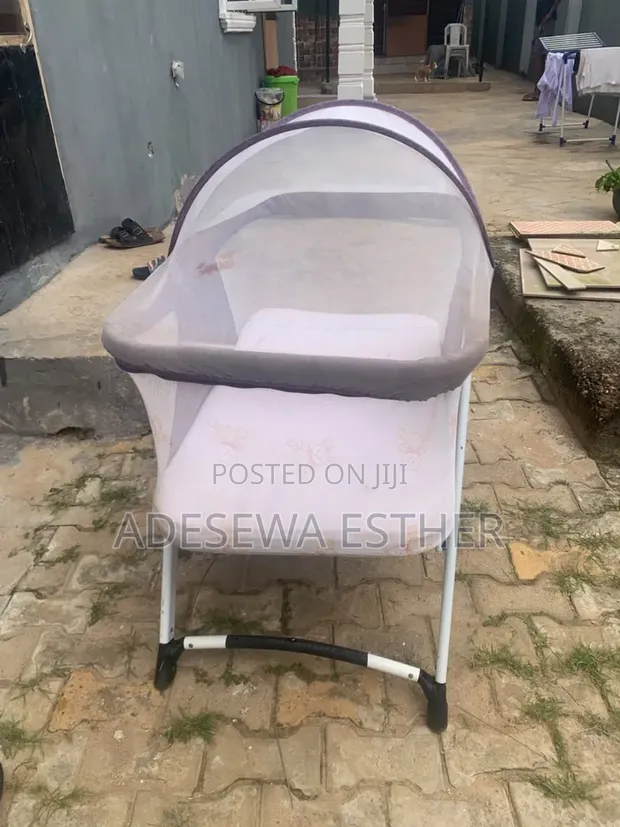 Mothercare Baby Cot/Bed tare da Mattress & Sabuluwar Kwari - 1