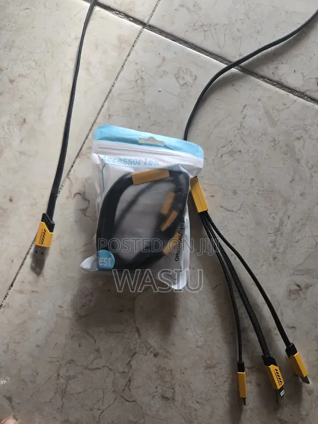 3-in-1 Cajin USB (Type-A, Type-C, Kafin iPhone 15) - 1