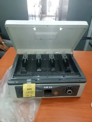 Babban Akwatin Kuɗi Mai Makulli na Combination
