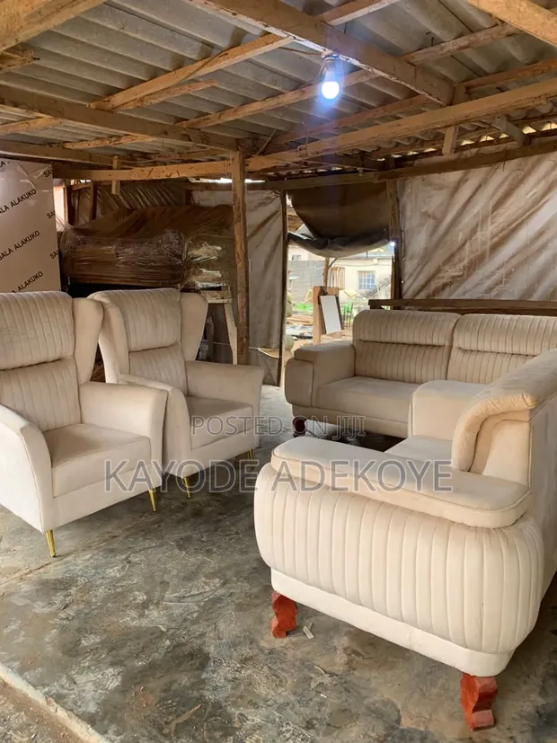 Sofa Set Mai Kyau Sabon Ginawa - 1