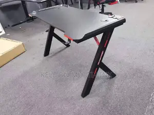 Deluxe Studio/Computer Desk with Headphone Hanger (1.2m/1.4m)