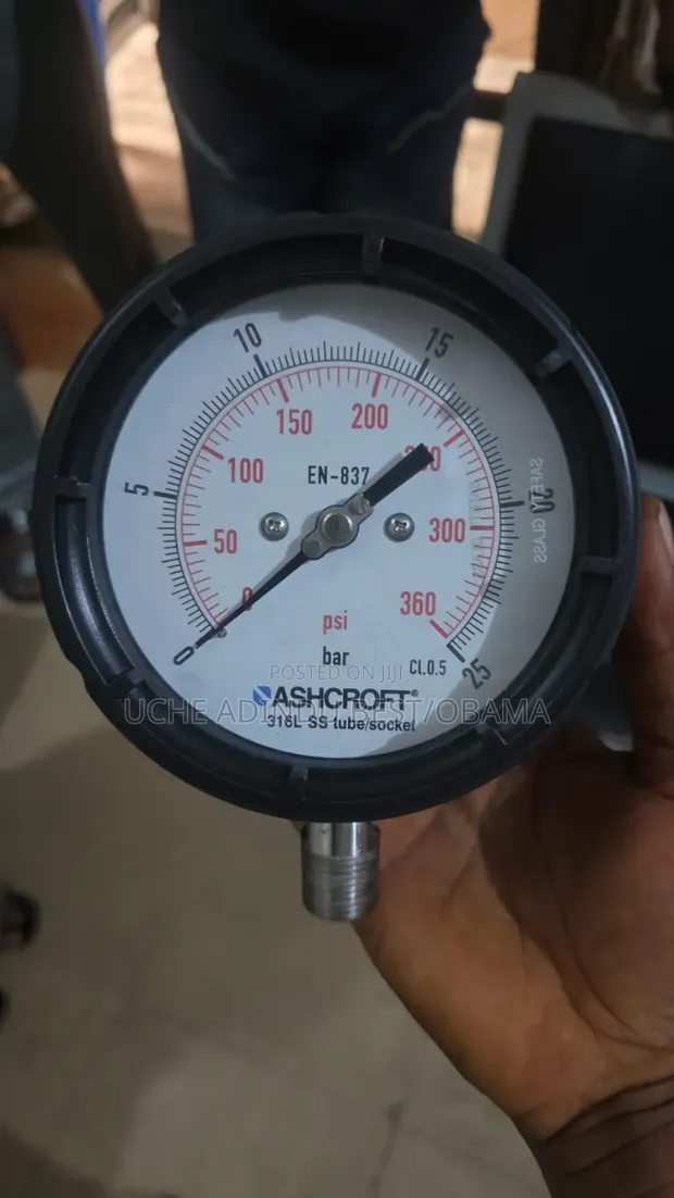 Ashcroft Pressure Gauge 0-25bar/Psi Side Connection 1/2" Thread - 1
