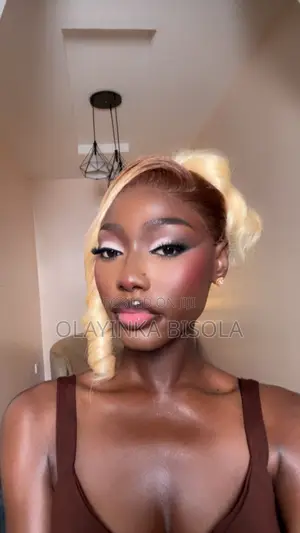Model Casting - Mata