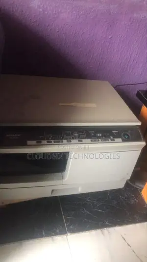 Wurin Kasuwancin Kwamfuta da Bugawa don Hayarwa a Oriokuta Ikorodu
