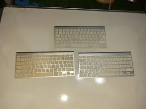 Apple Wireless Keyboard (A1314)