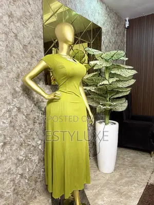 Kyakyawan Gown na Zara na Yara - Lemon