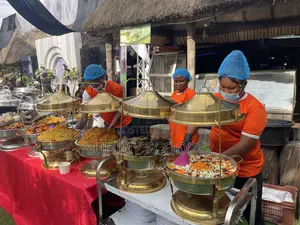 Abincin Bikin Mutane 100 da Abinci Mai Laushi