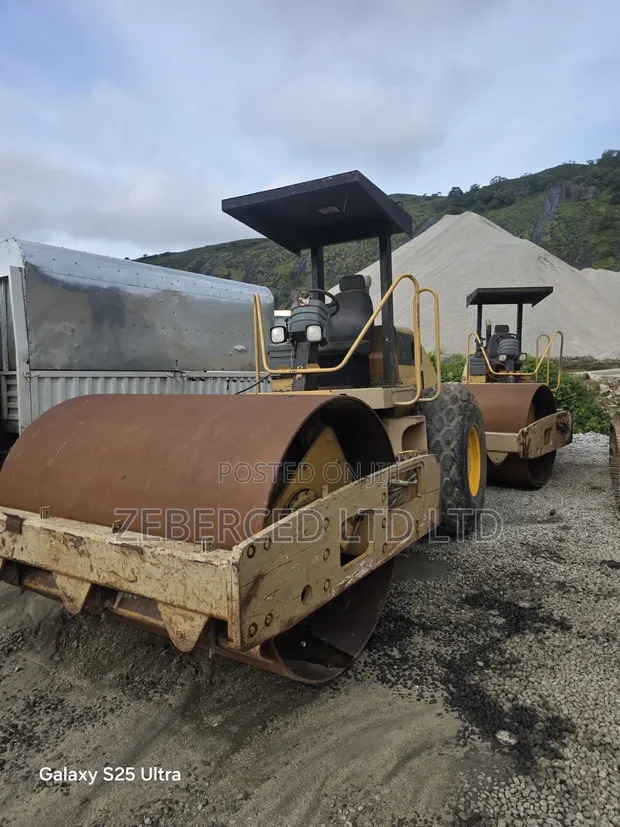 Caterpillar GS533E Road Roller (Foreign Used) - 1