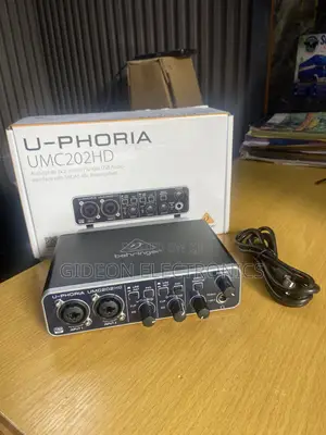Behringer UMC202HD 2-Channel USB Audio Interface