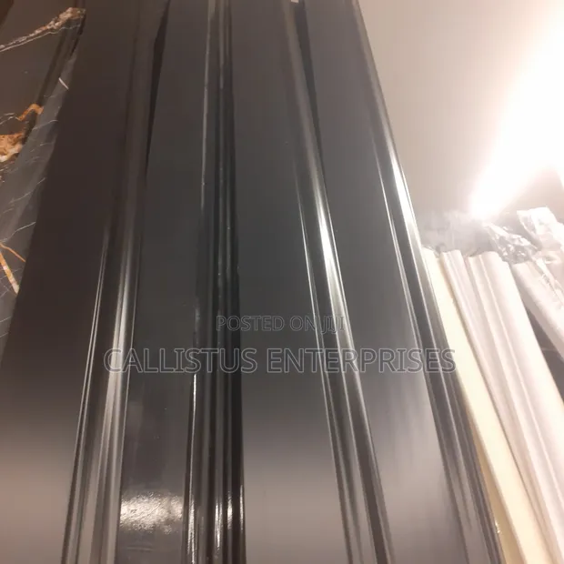 Black Skirting Board - 1