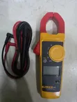 Fluke 303 Clamp Meter - 2