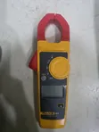 Fluke 303 Clamp Meter - 3