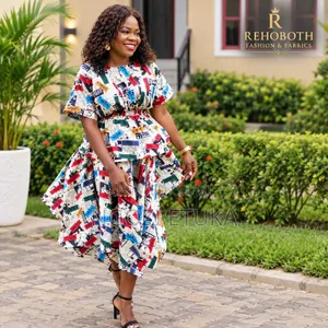 Ankara Tufafin Jikin Da Zare Da Skirt (Sabon Abu)