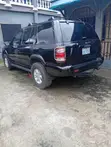 Nissan Pathfinder 2004 Baƙi - 3