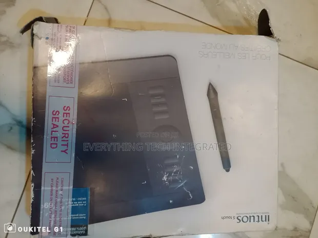Wacom Intuos5 Touch Small Pen Tablet - 1