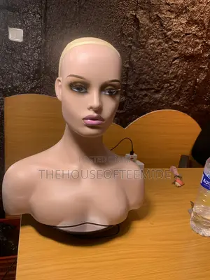 Sabon Mannequin na Mata don Nuna Gashin Kai