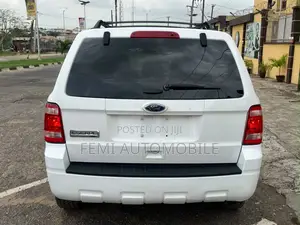 Ford Escape 2012 Fari