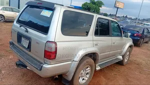 Toyota 4-Runner 2000 Zinari