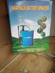 20L Baturi & Manual Knapsack Sprayer - 2