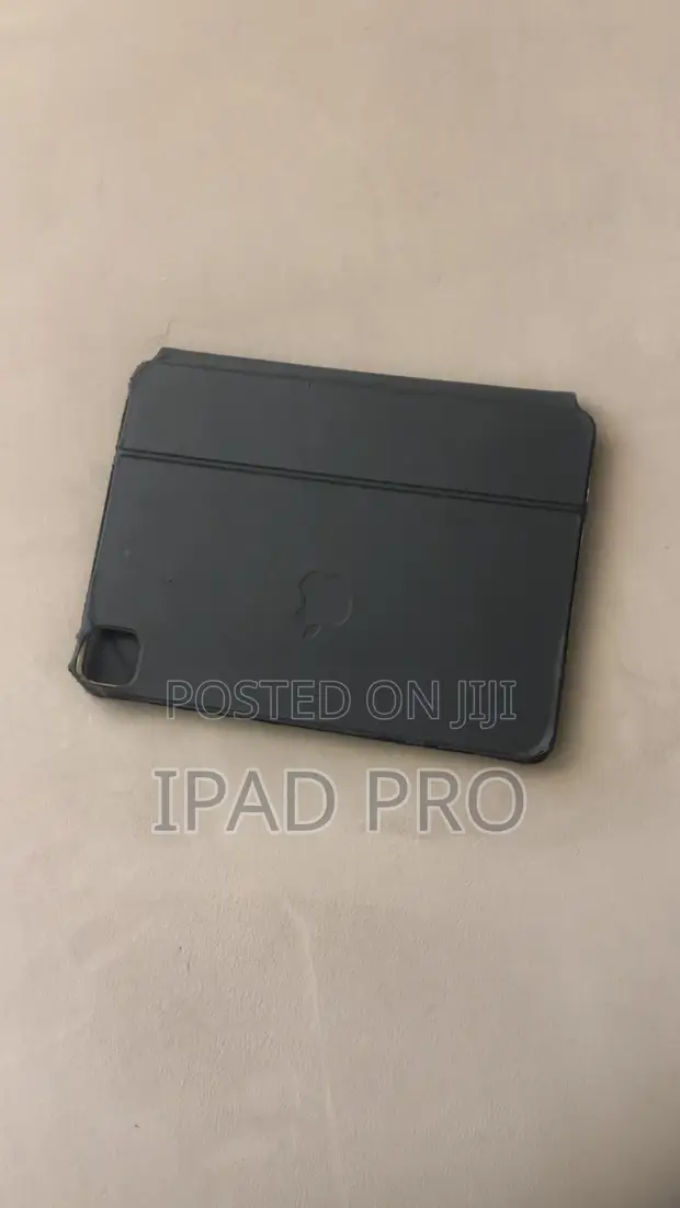 Apple iPad Pro 11-inch Keyboard - 1