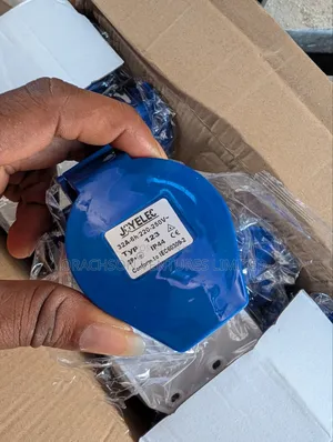 Joyelec 32A 3-Pin Industrial Socket/Plug