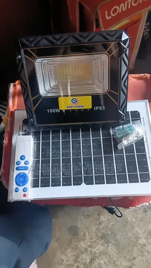 100W Solar Powered Floodlight
