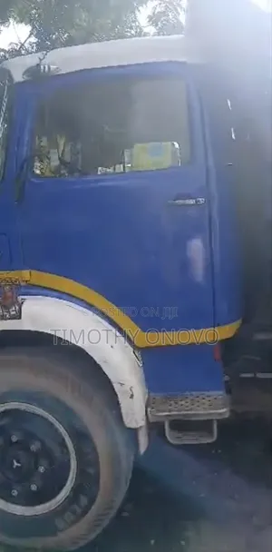 Mercedes-Benz Actros Dump Truck na 1998